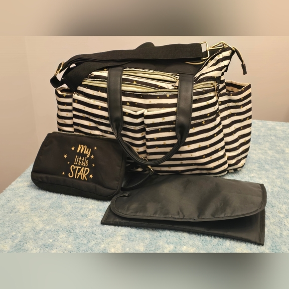 Fanfaree Handbags - Fanfaree Unisex Lg Travel Tote/Baby Bag w/ Changing Pad & "Purse Pouch"
